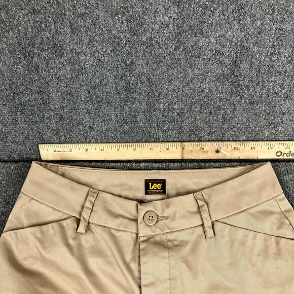Lee Pants Women's 4 Short Khaki Wrinkle Free Straight Flat Front Casual Chino - Picture 5 of 10